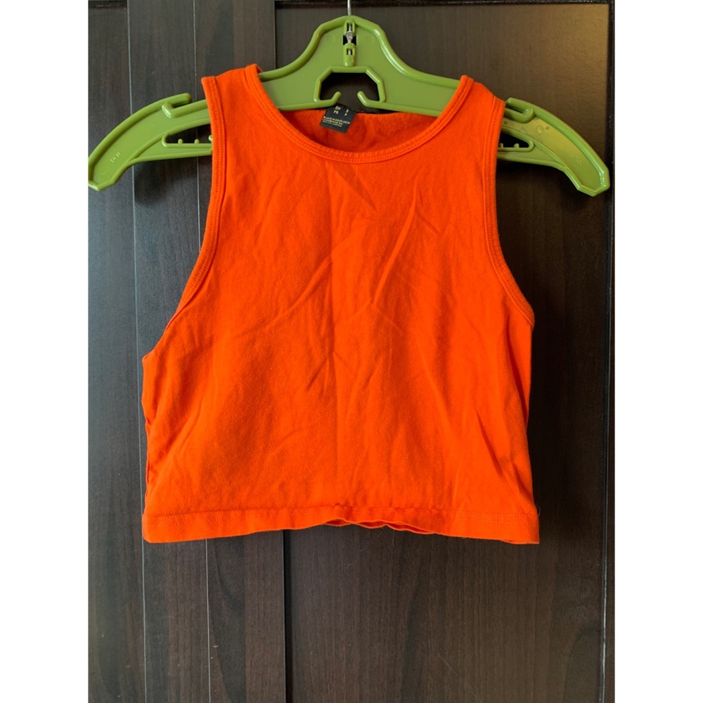 REVAMPED ORANGE CROP TOP